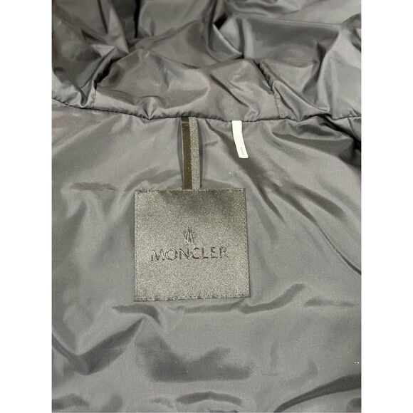 MONCLER BARRAUX HOODED DOWN VEST SIZE 0 / XS $1,800.00 - Picture 14 of 16